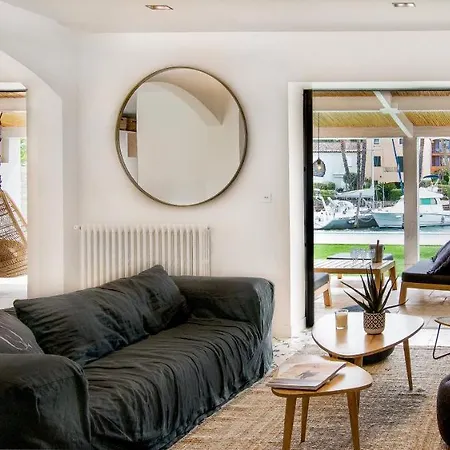 Lostan Hébergement de vacances *