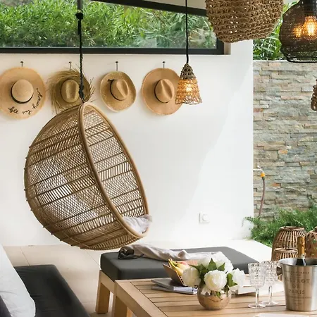 Lostan Holiday home *